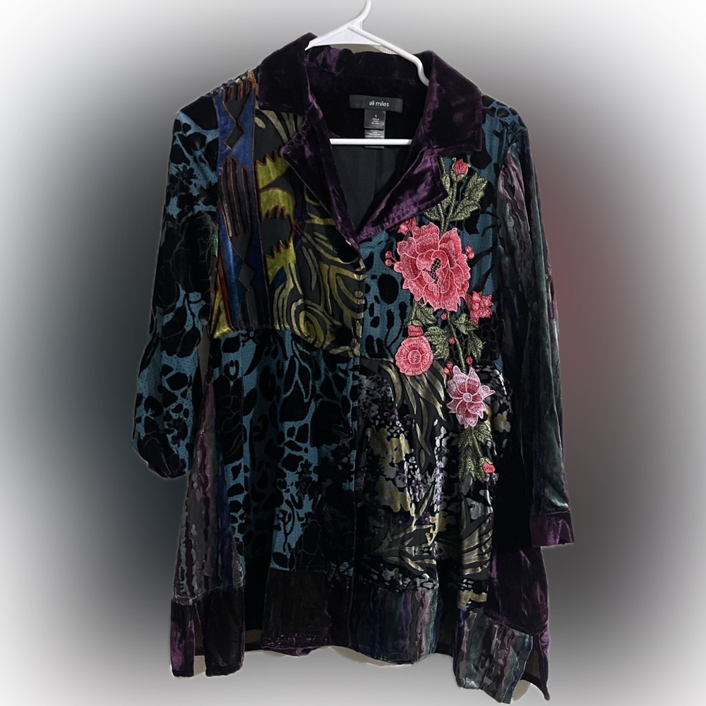 Ali Miles Pink Embellished Tunic with Notched Collar